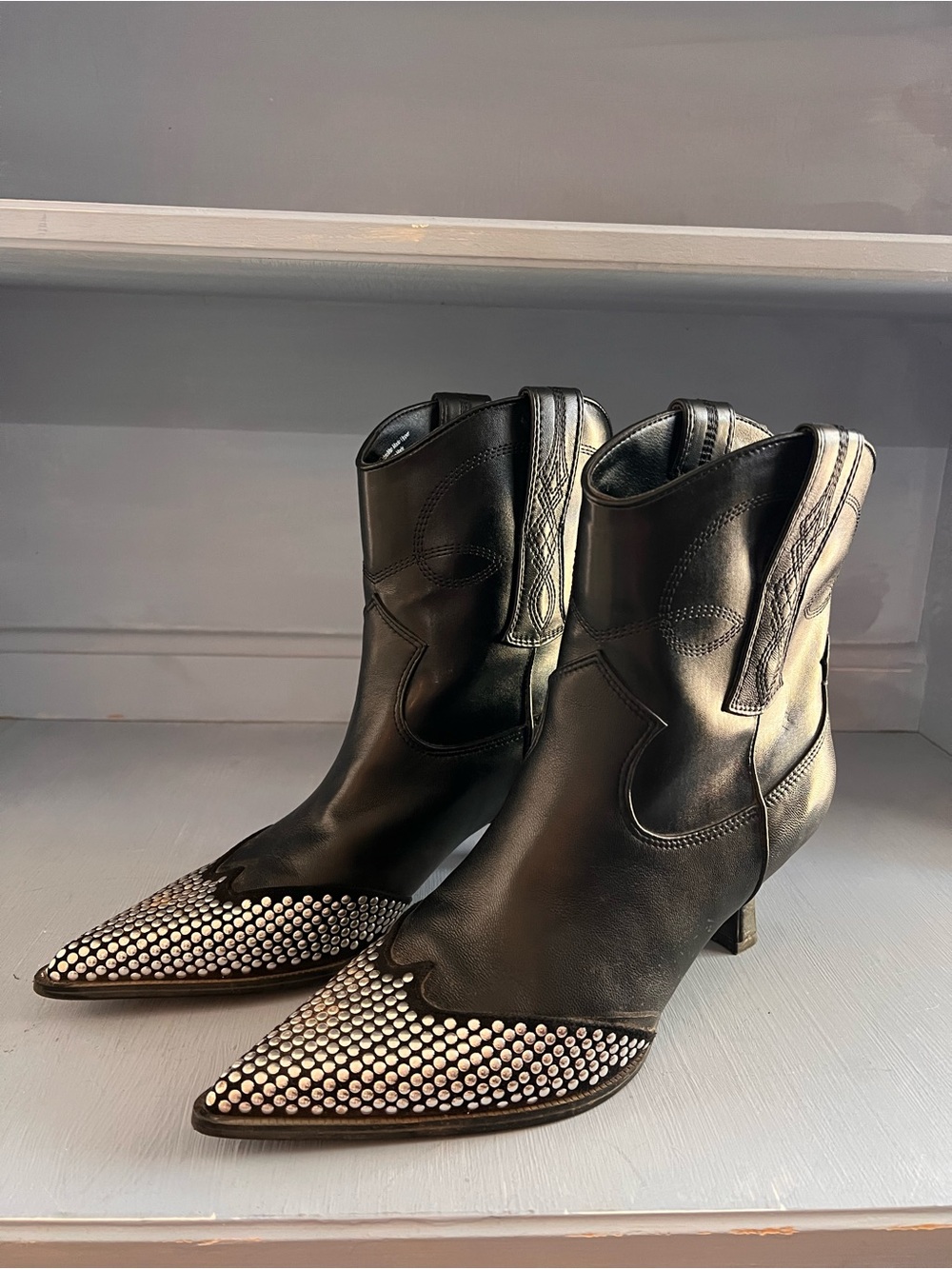 Like New! Circus by Sam Edelman Black Western Ankle Boots Silver Stud Toe